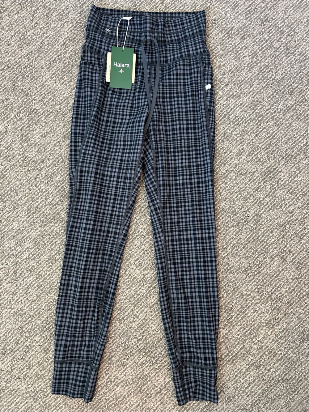 HALARA Black & Gray Plaid High-Waist Joggers